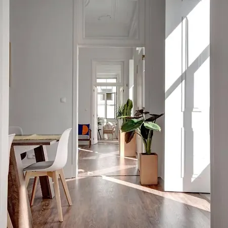 Unique Sao Bento Ideal For A Group Apartment Lisbon