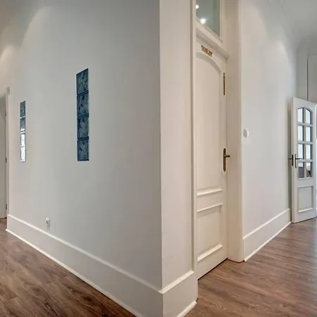 Unique Sao Bento Ideal For A Group Lisbon