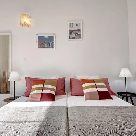 Unique Sao Bento Ideal For A Group Лісабон